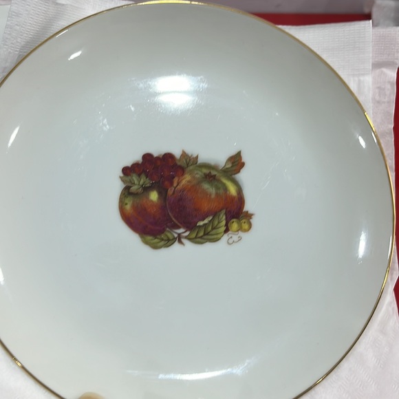 Vintage fruit plates set of 6 , made in Japan , 3 different pictures. - Picture 3 of 7